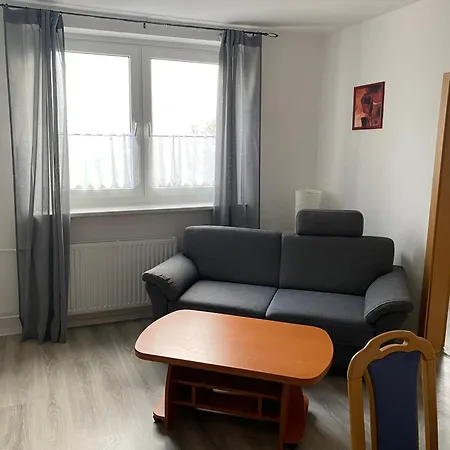 Apartment 80 Qm Drei Schlafzimmer Und Wohnzimmer Monteurhandwerkerwohnung