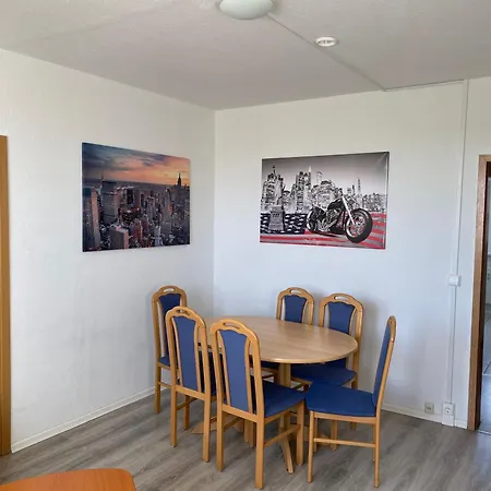 80 Qm Drei Schlafzimmer Und Wohnzimmer *