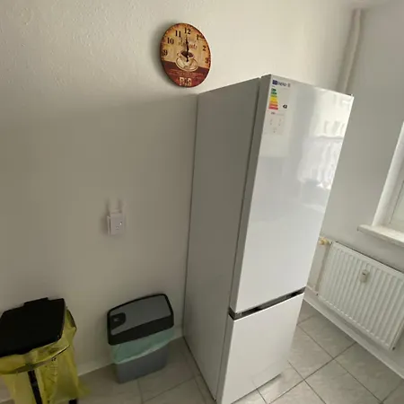 Apartment 80 Qm Drei Schlafzimmer Und Wohnzimmer Wefensleben