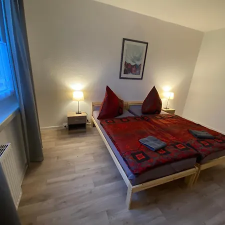 Apartment 80 Qm Drei Schlafzimmer Und Wohnzimmer Monteurhandwerkerwohnung Wefensleben