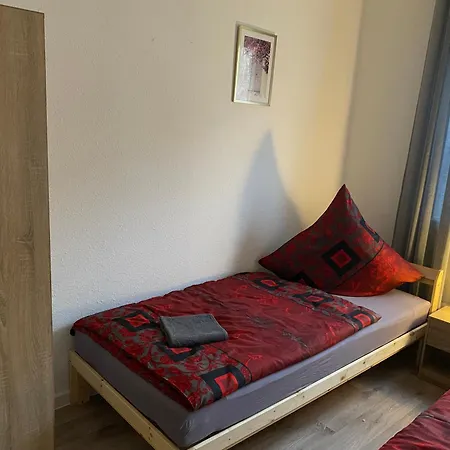 Apartment 80 Qm Drei Schlafzimmer Und Wohnzimmer Monteurhandwerkerwohnung *