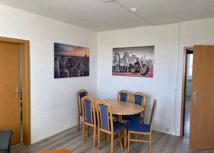 80 Qm Drei Schlafzimmer Und Wohnzimmer *