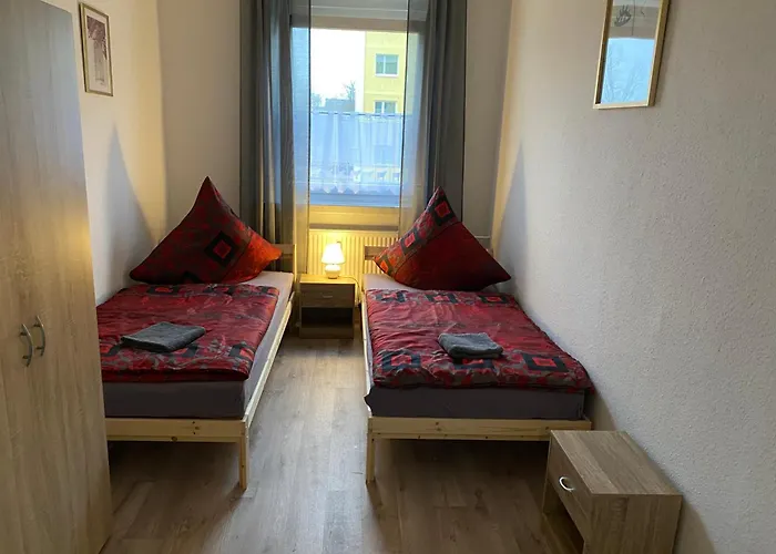 80 Qm Drei Schlafzimmer Und Wohnzimmer Apartment *